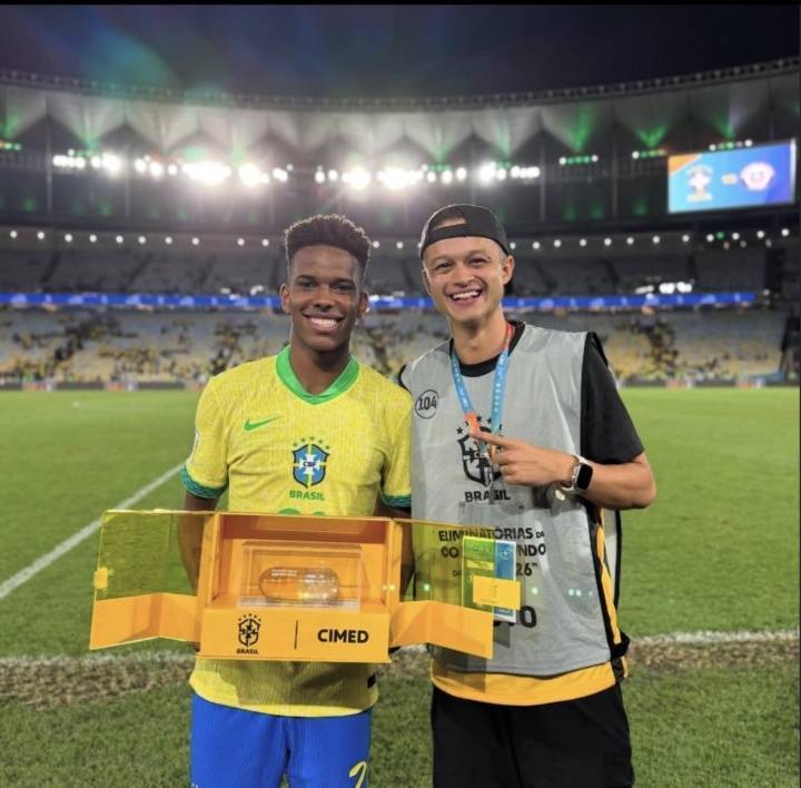 天赋拉满！18岁埃斯特旺倒钩斩首球+获MVP，切尔西巴西双豪门首发